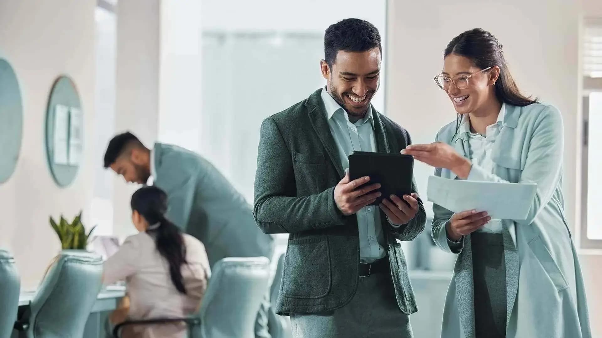 New UAE Labour Law: How to avoid 6-month employment ban