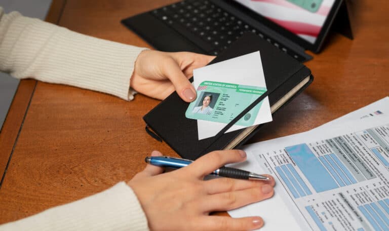 A New LONG-TERM VISA system in UAE
